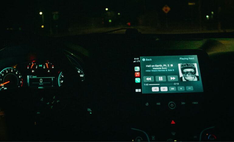 ¿Cansado de que tu iPhone ponga música sin pedirlo en el coche?